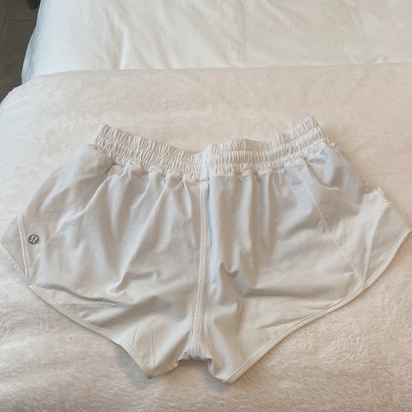 Lululemon hotty hot shorts - Picture 2 of 2
